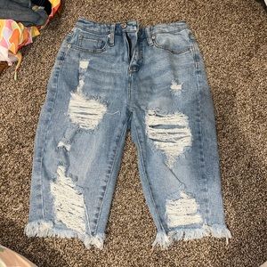 Distressed Bermuda short